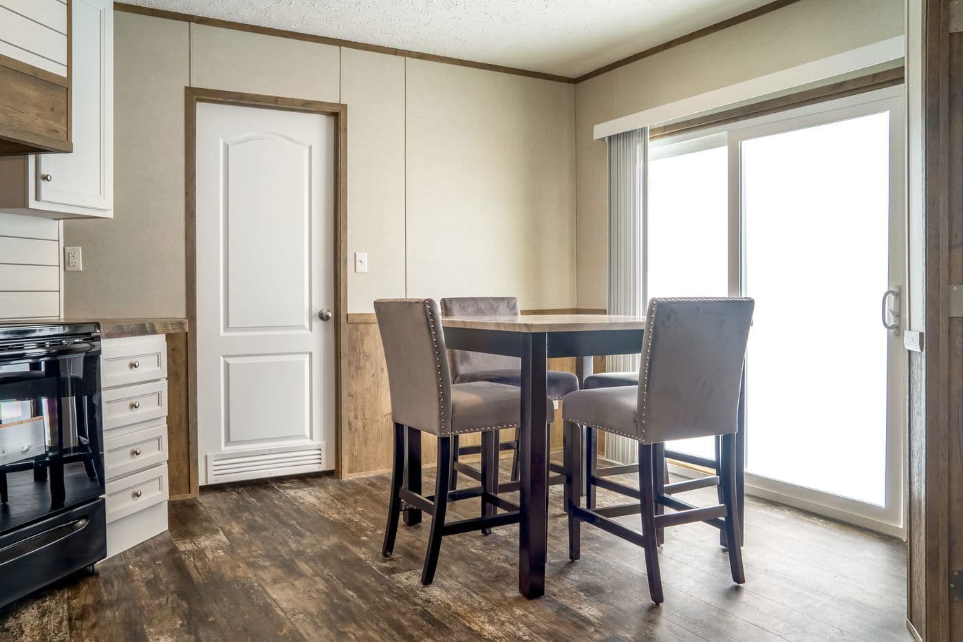 Anniversary entertainer kitchen home features