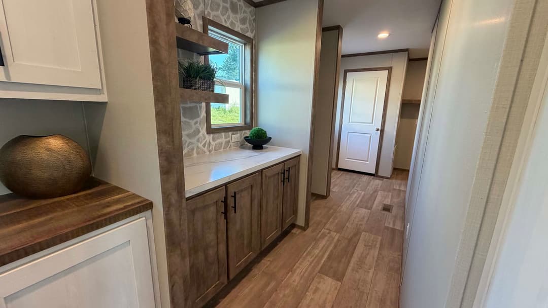 Summit interior home features