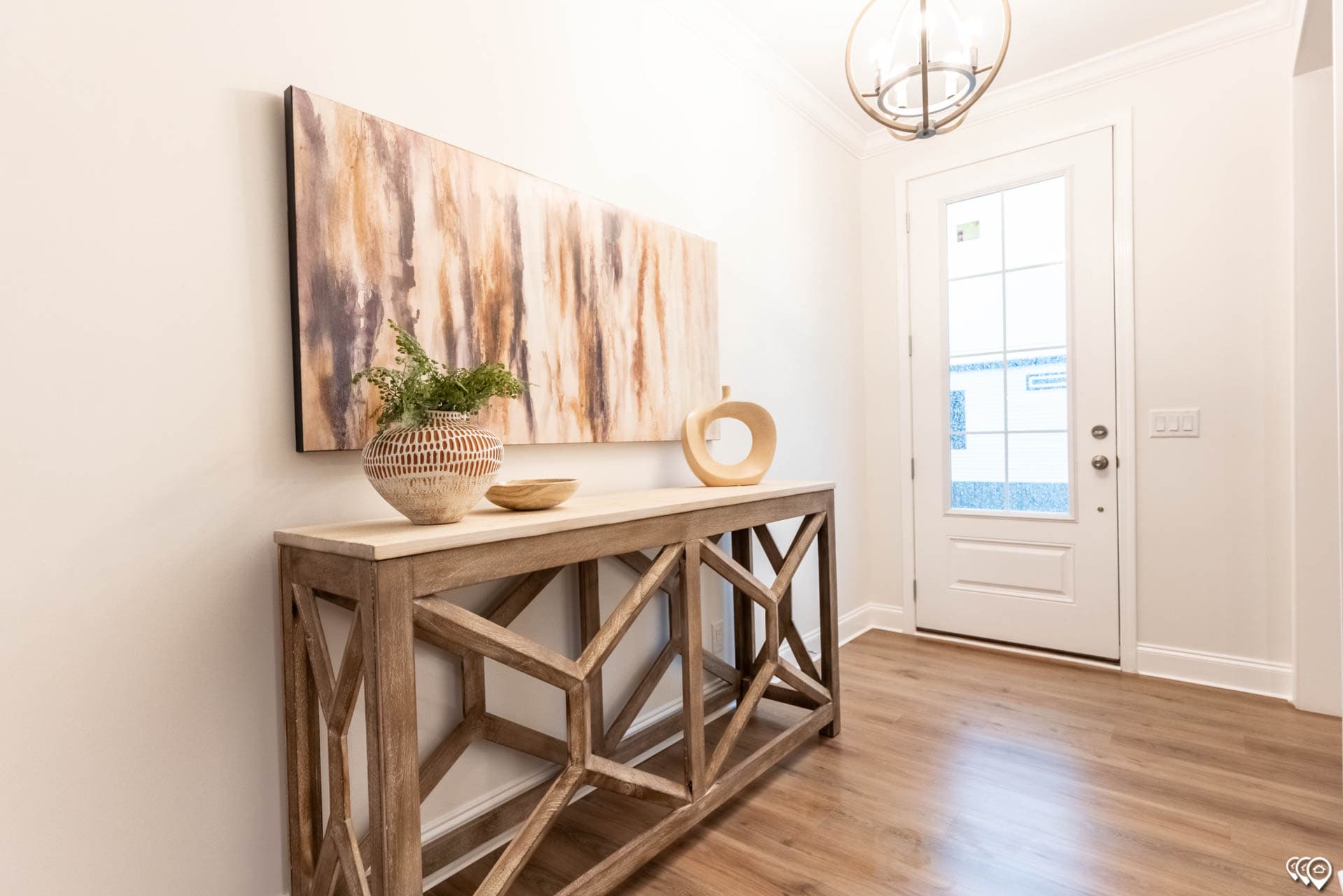 Shoreline  interior home features