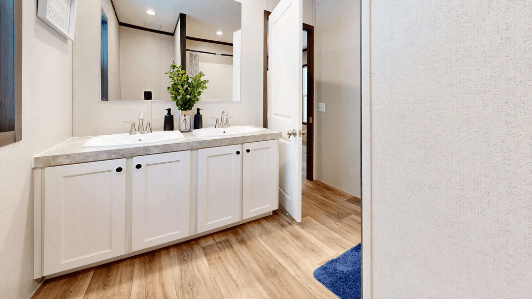 Essence bathroom home features