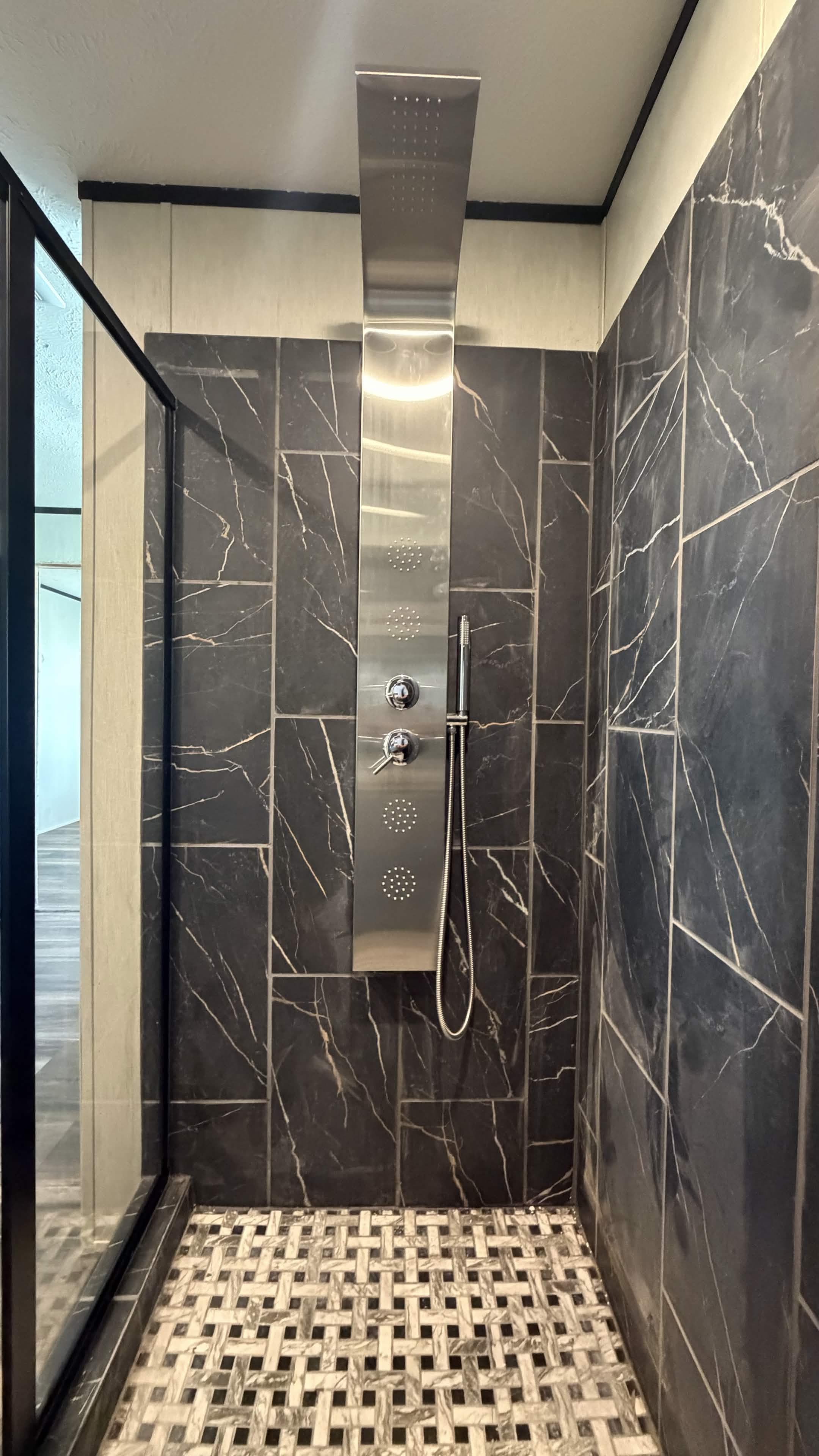 Dark nova bathroom home features