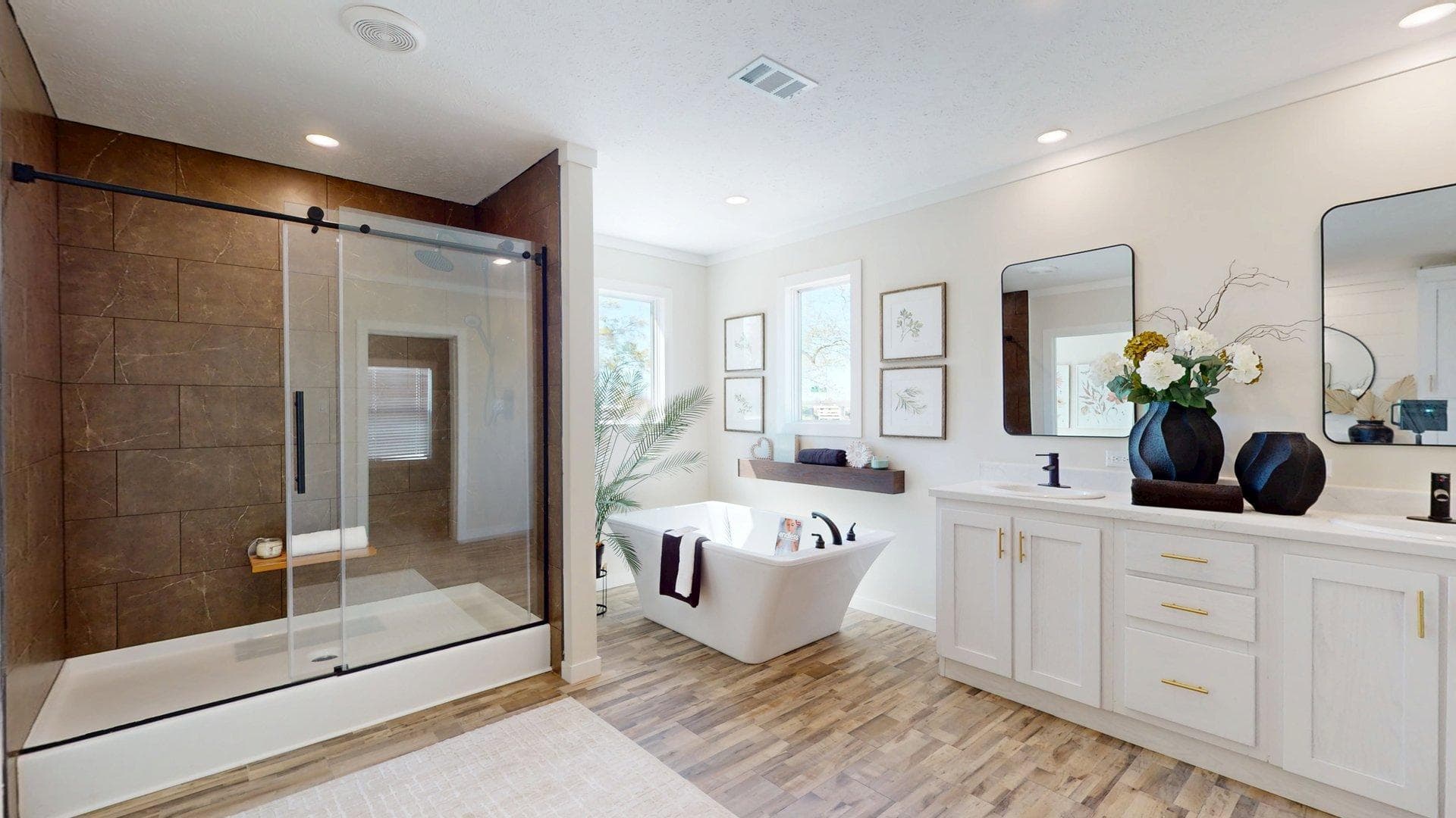 South fork bathroom home features