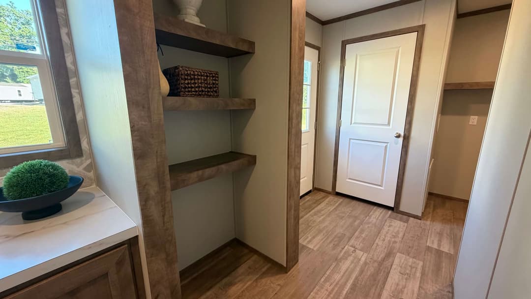 Summit interior home features