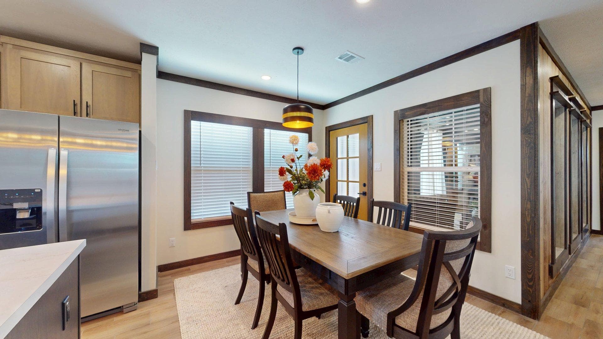 Mountain laurel interior home features