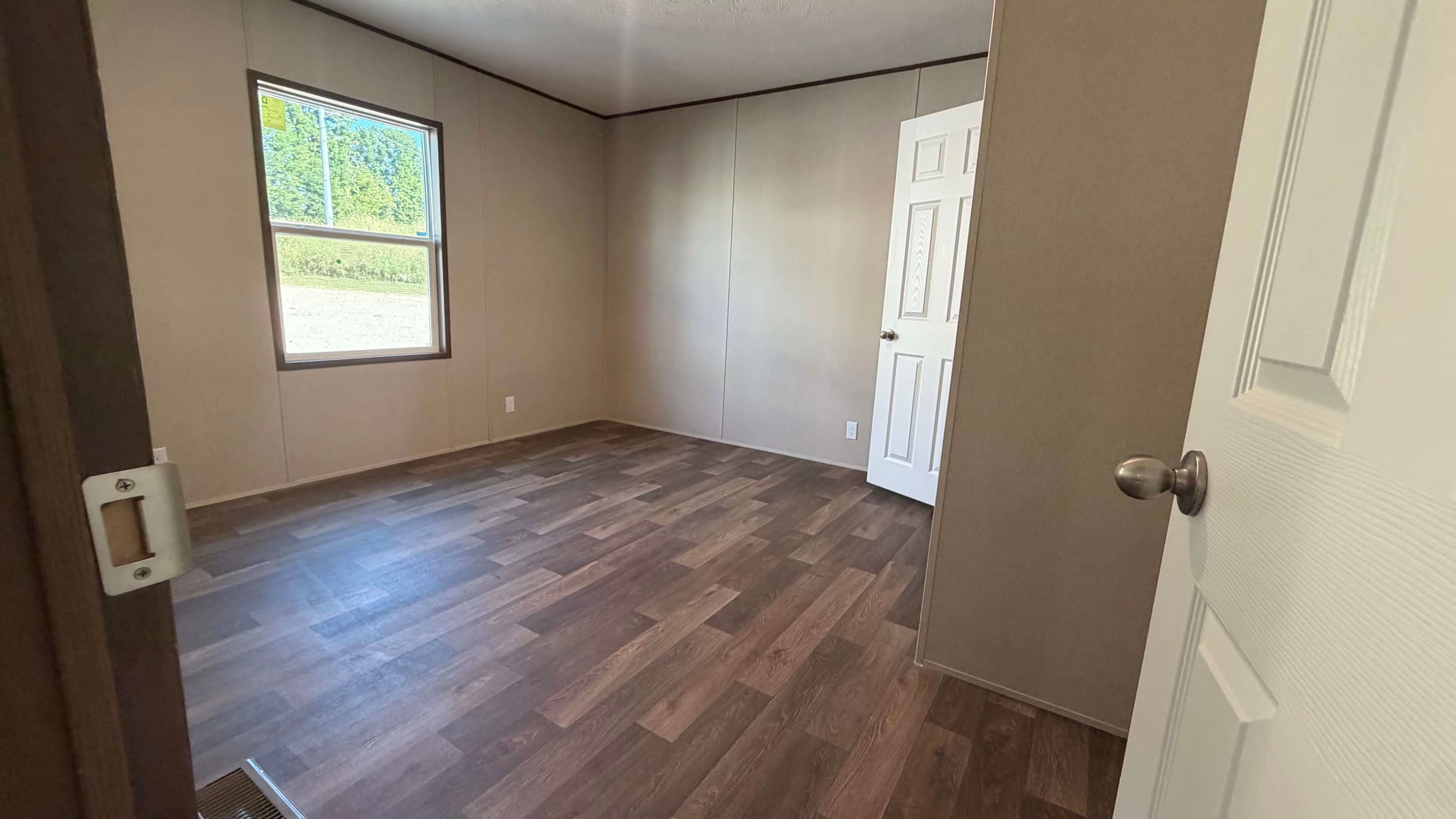 Redwood bedroom home features