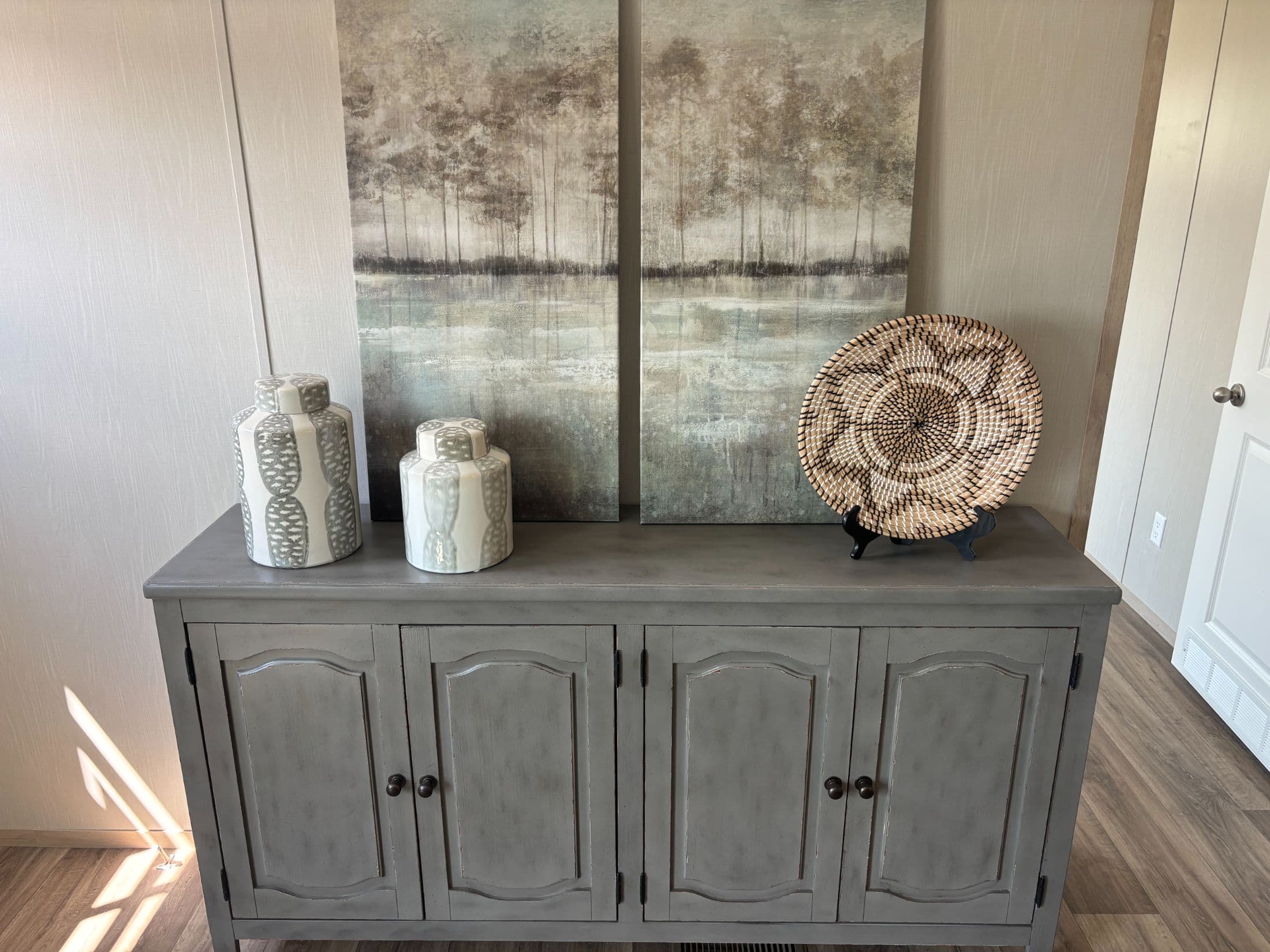 Crockett interior home features