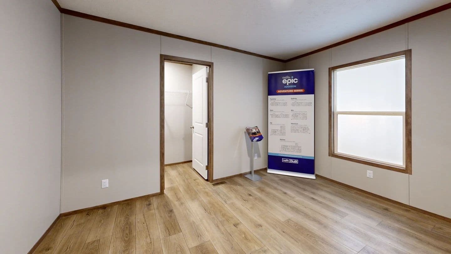 Sevier bedroom home features