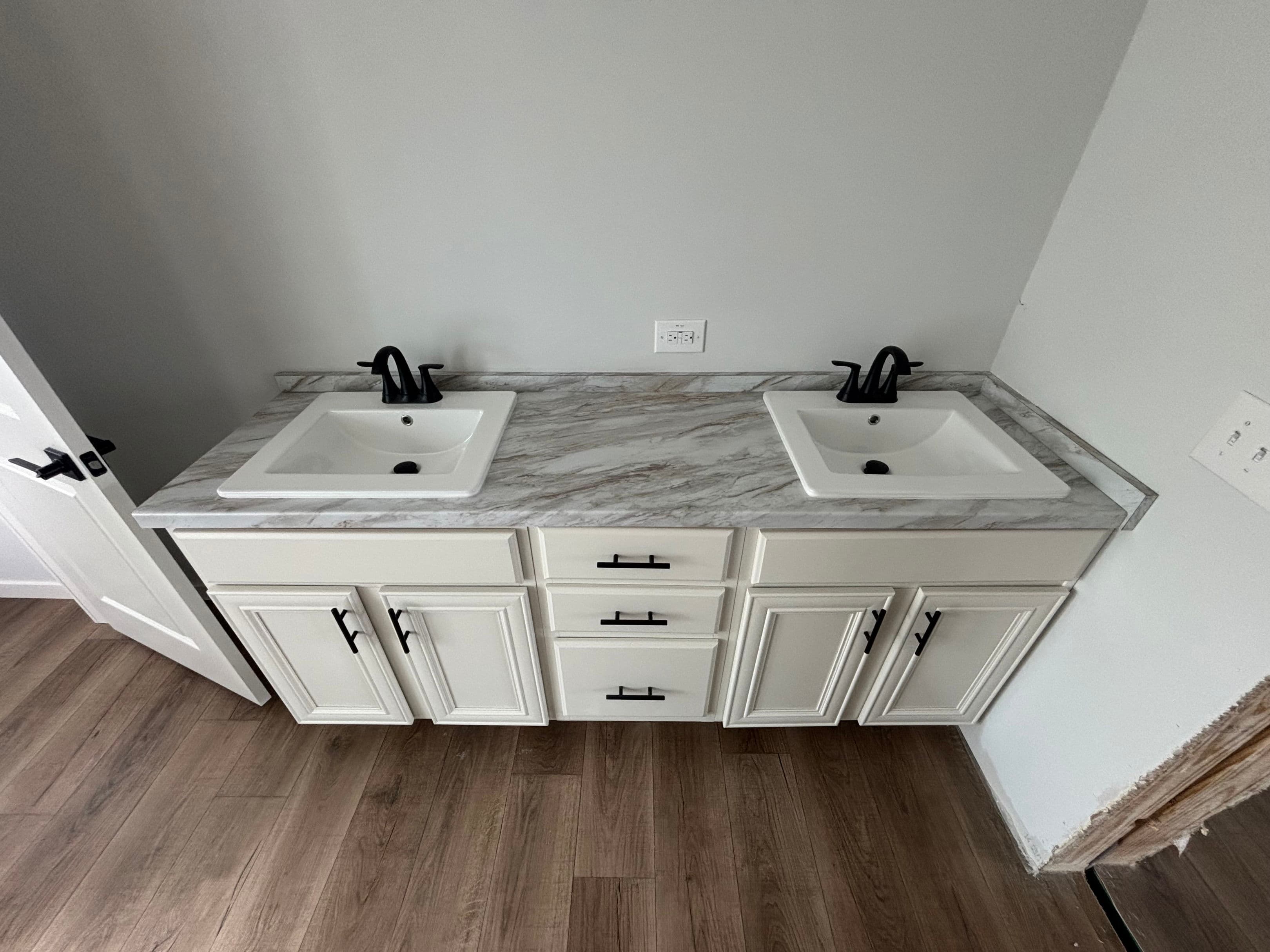 The magnolia bathroom home features