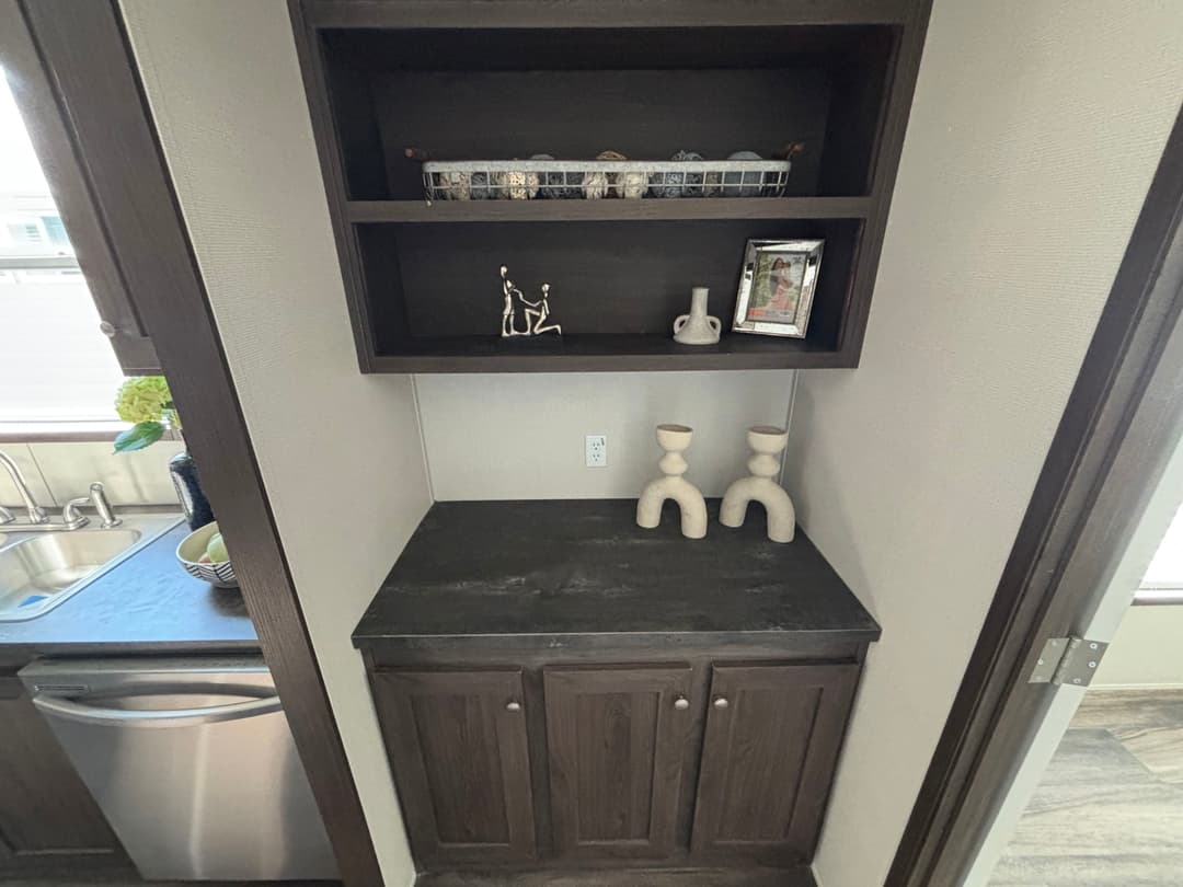 Desire kitchen home features