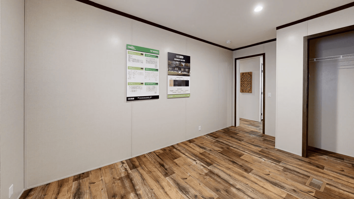 Mountain view bedroom home features