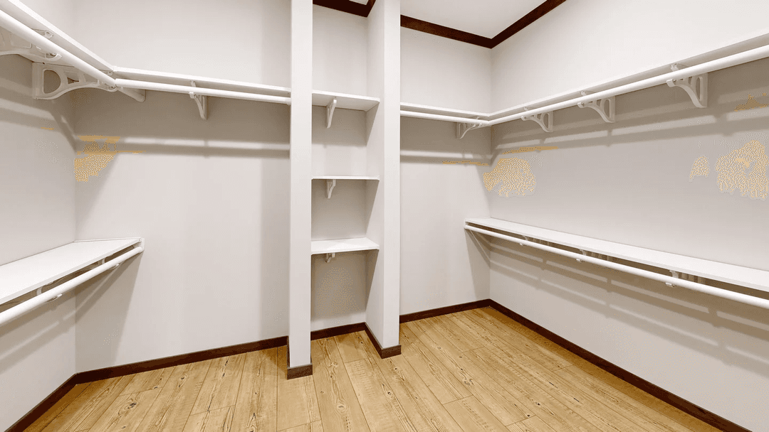 The keep interior and bedroom home features