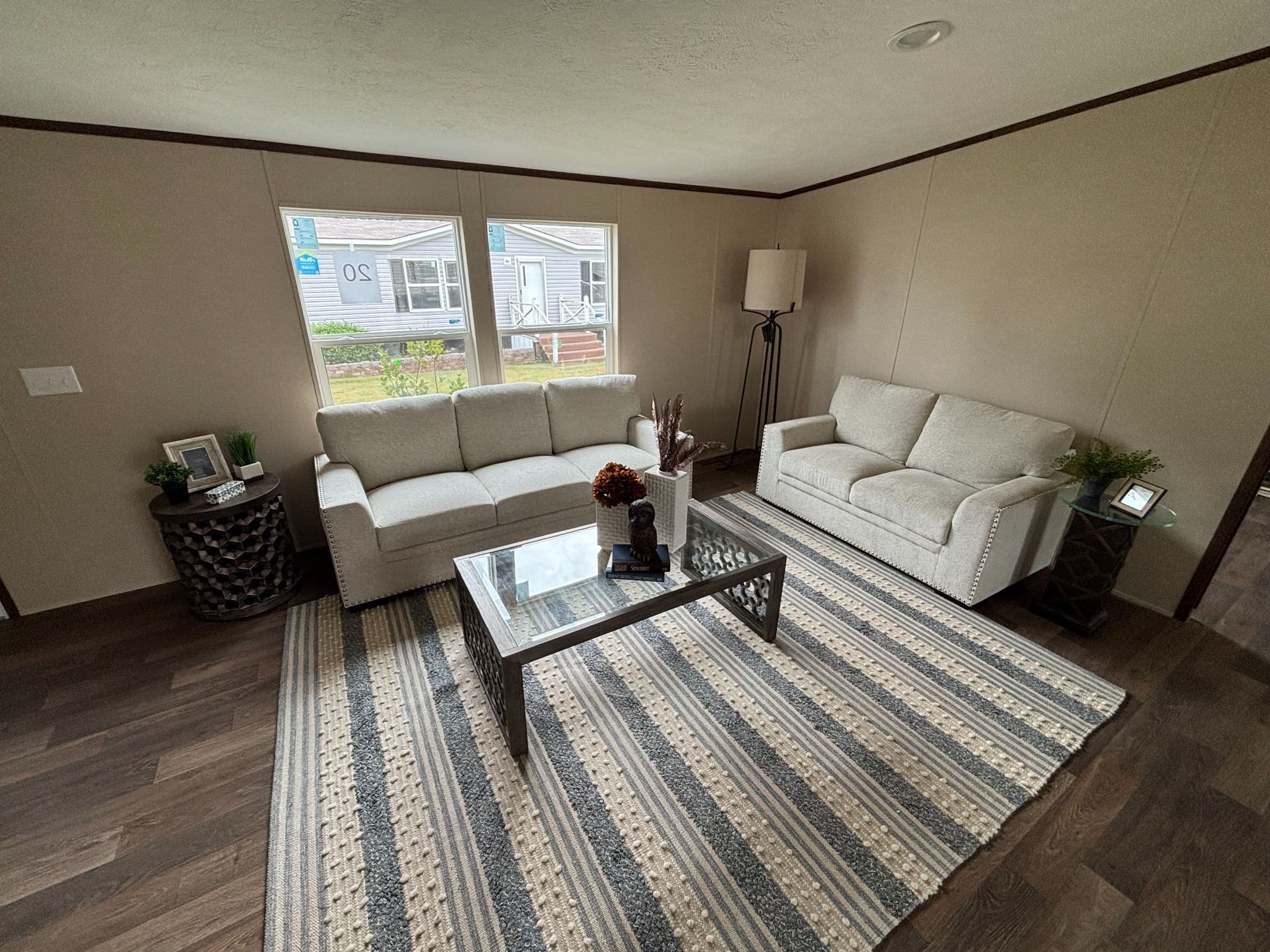 Satisfaction (wind zone 2) interior and hero home features