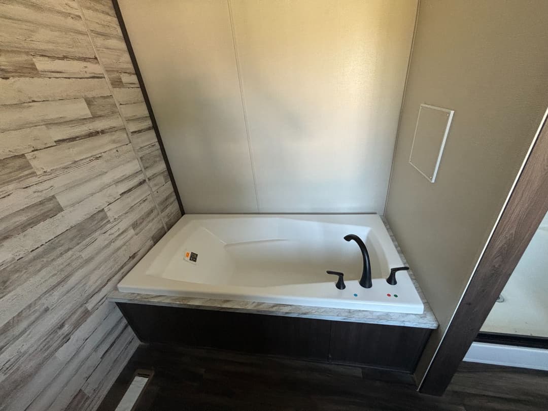 Southern farmhouse bathroom home features