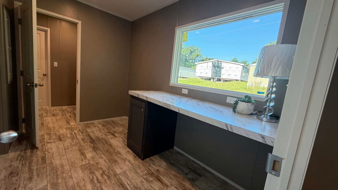 Bella vista interior home features